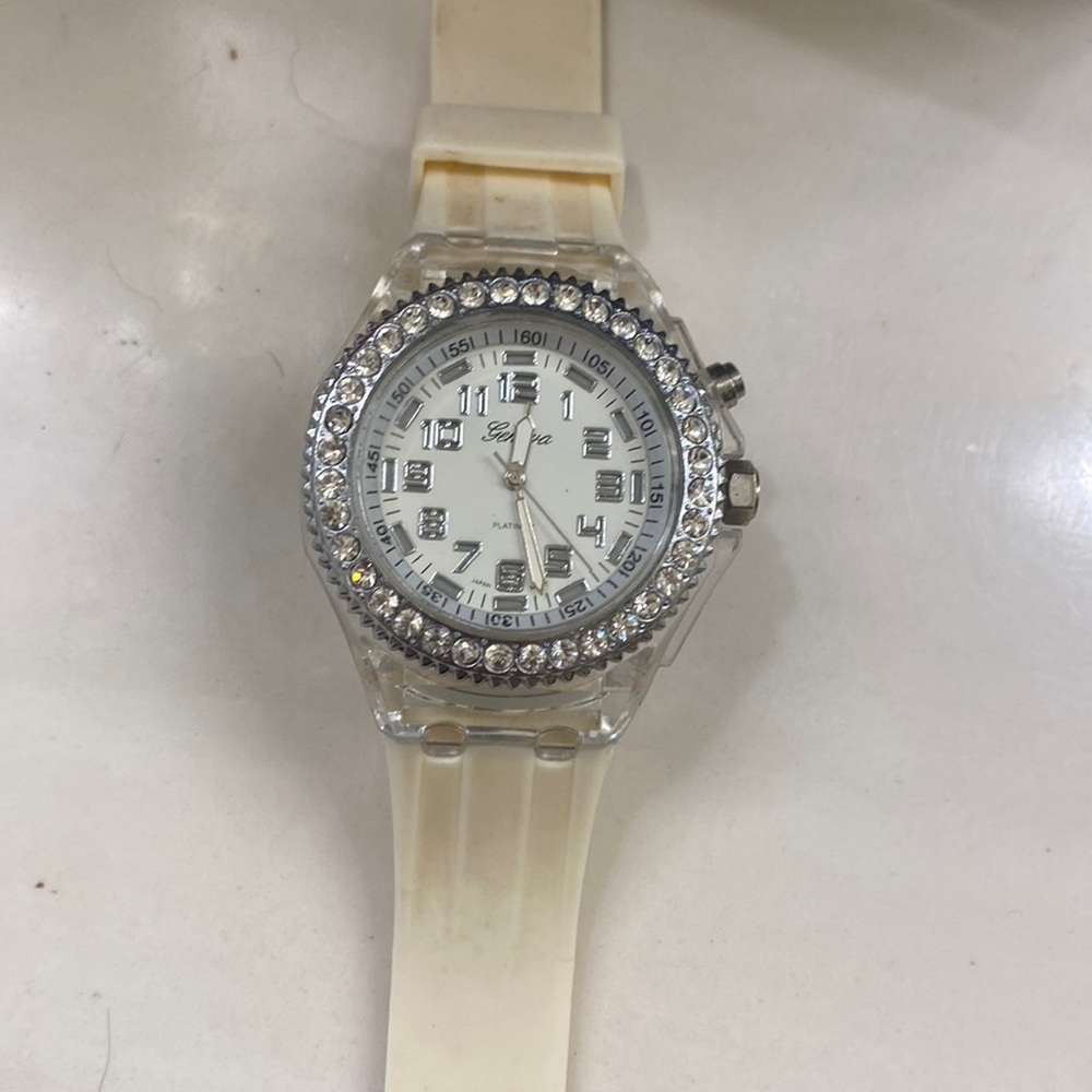 Geneva watch white